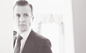 Suits GIF. Films en series Gifs Suits Donna paulsen 
