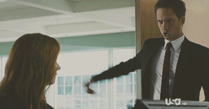 Suits GIF. Films en series Gifs Suits Mike ross 