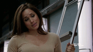 Suits GIF. Films en series Gifs Suits Donna paulsen 