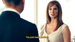 Suits GIF. Films en series Gifs Suits Sarah rafferty 