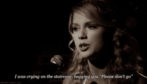 Taylor Swift GIF. Artiesten Taylor swift Omhelzing Gifs Onhandig 