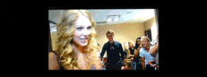 Taylor Swift GIF. Artiesten Taylor swift Gifs Mtv 22 