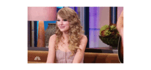 Taylor Swift GIF. Artiesten Taylor swift Gifs Mtv 22 