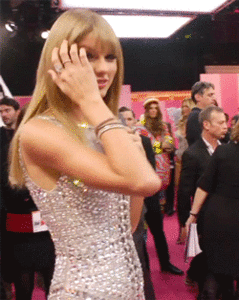 Taylor Swift GIF. Artiesten Taylor swift Gifs Het+eens+zijn Ophalen Knik Schouderophalend 