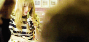 Taylor Swift GIF. Artiesten Hallo Taylor swift Gifs Hi Golvend 