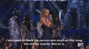 Taylor Swift GIF. Artiesten Taylor swift Gifs Grammys 