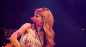 Taylor Swift GIF. Artiesten Taylor swift Gifs Mtv 22 