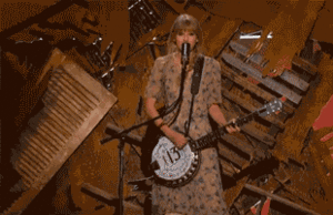 Taylor Swift GIF. Banjo Artiesten Taylor swift Gifs 