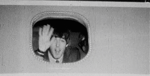 The Beatles GIF. Artiesten Golf The beatles Paul Gifs Hi Paul mccartney 