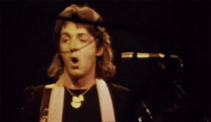 The Beatles GIF. Artiesten The beatles Gifs Wenk Paul mccartney 