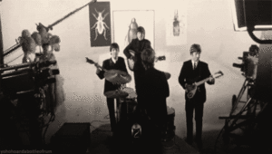 The Beatles GIF. Artiesten The beatles Gifs George harrison Indi&euml; Het leven van de materi&euml;le wereld 