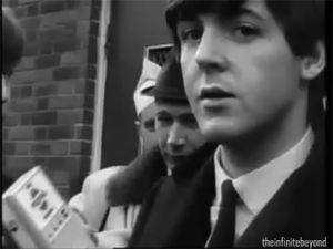 The Beatles GIF. Muziek Artiesten The beatles Gifs Wijnoogst Band Zwart en wit Paul mccartney John lennon George ha 