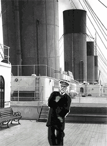Titanic GIF. Bioscoop Films en series Titanic Leonardo dicaprio Gifs Filmsterren James cameron 