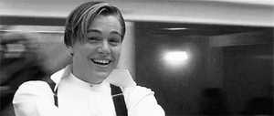 Titanic GIF. Dansen Liefde Films en series Titanic Leonardo dicaprio Gifs Filmsterren Lachend Glimlachen 