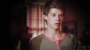 Under The Dome GIF. Films en series Under the dome Gifs Joe mcalister Colin ford 