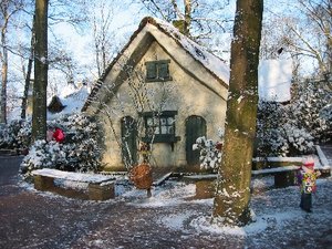 Plaatjes Efteling Efteling Huisje Put Van Vrouw Holle Winter